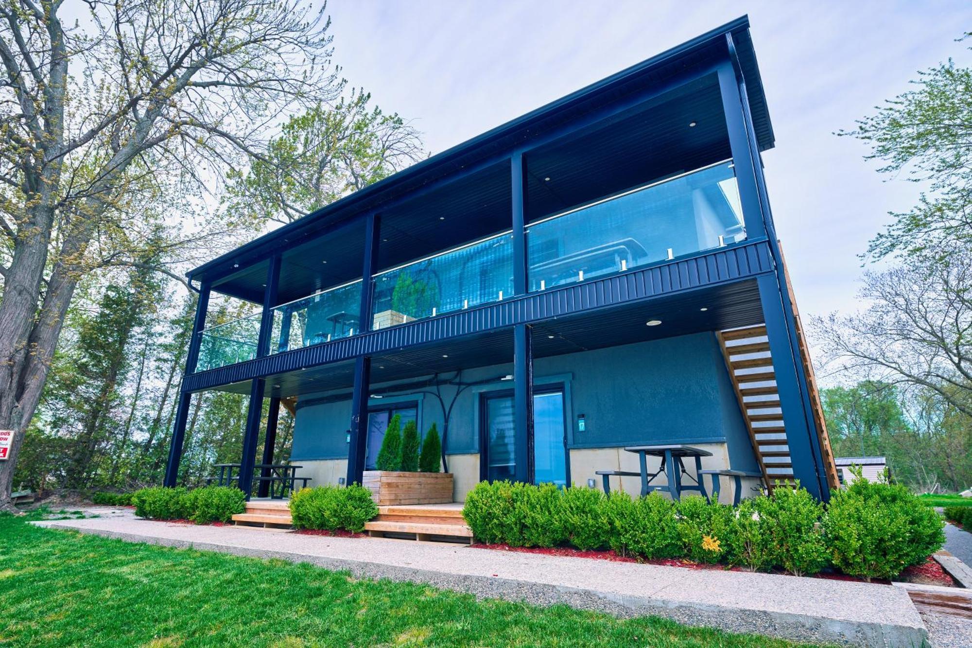 The Long Beach Resort - Beachfront Cottages & Townhouse Suites Wainfleet Exterior foto